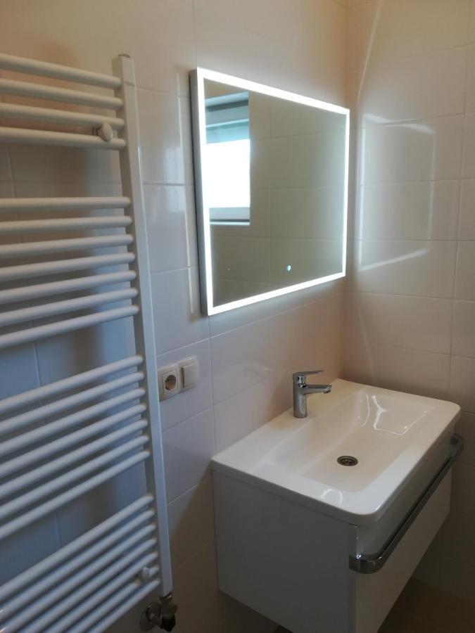 A Apartment Pirovac